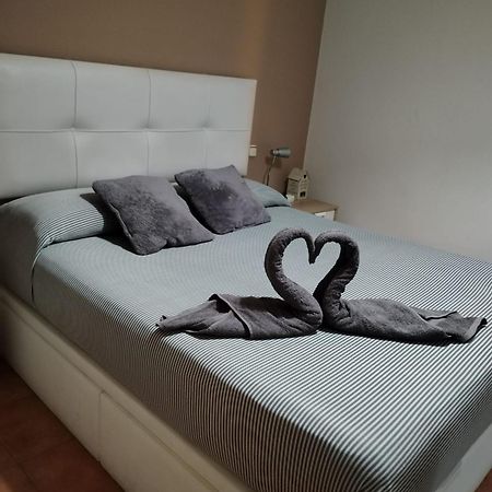 Habitacion Con Cama Matrimonial En مالقة المظهر الخارجي الصورة